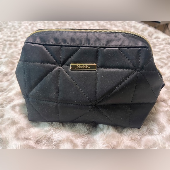 Makeup bag bundle - Picture 2 of 5